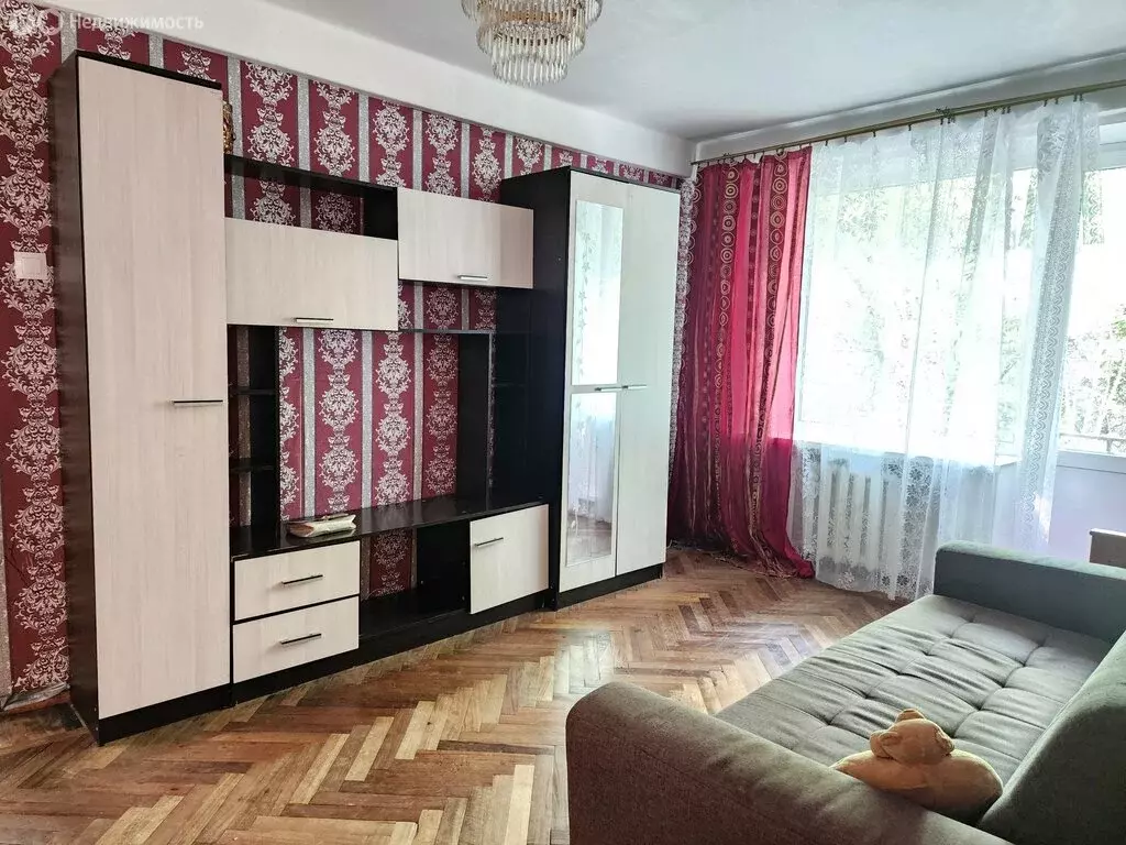 3-комнатная квартира: Санкт-Петербург, Бестужевская улица, 61 (44.9 м) - Фото 1