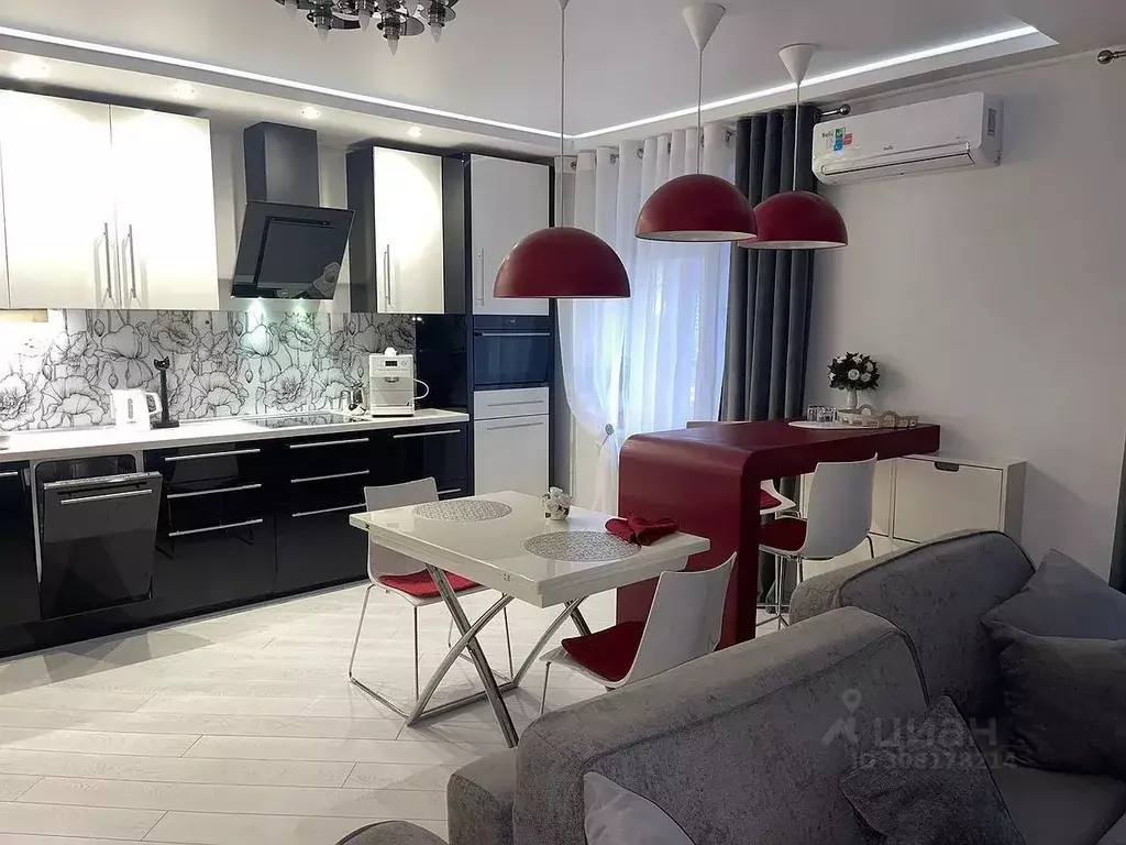 2-к кв. Челябинская область, Челябинск ул. Елькина, 84 (70.0 м) - Фото 0