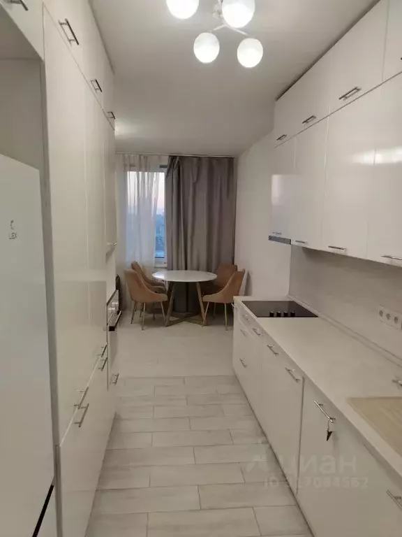 3-к кв. Свердловская область, Екатеринбург ул. Цвиллинга, 7А (80.0 м) - Фото 0