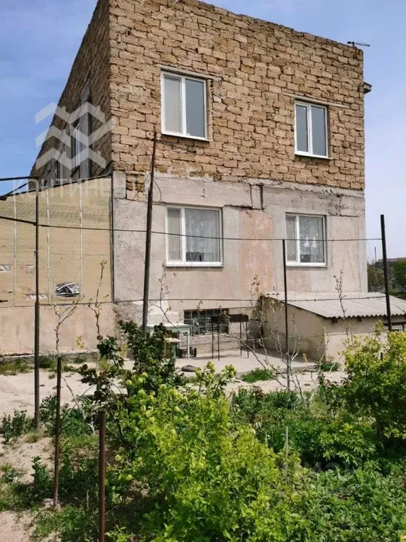 Дом в Крым, Черноморское пгт ул. Садовая, 38А (435 м) - Фото 1