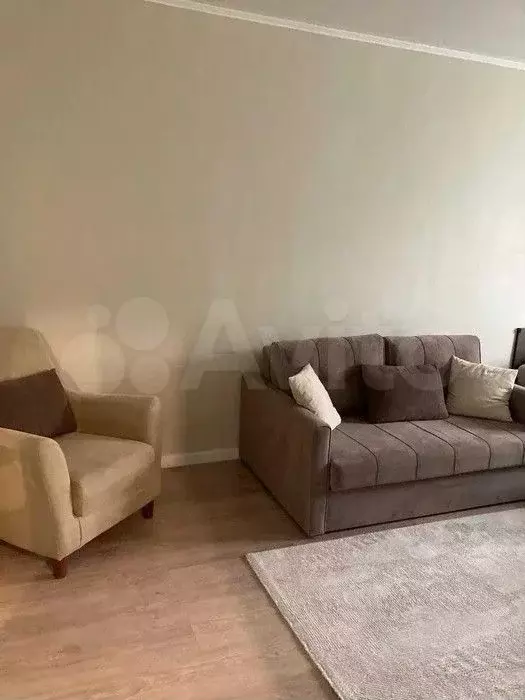 1-к. квартира, 38 м, 8/9 эт. - Фото 1