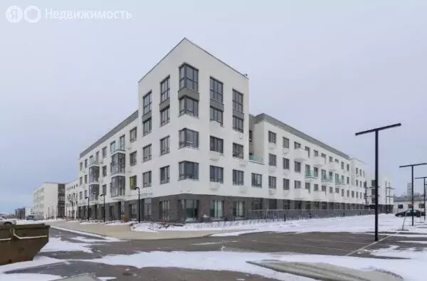 2-комнатная квартира: Тюмень, улица Василия Шамова, 6 (61.1 м) - Фото 0