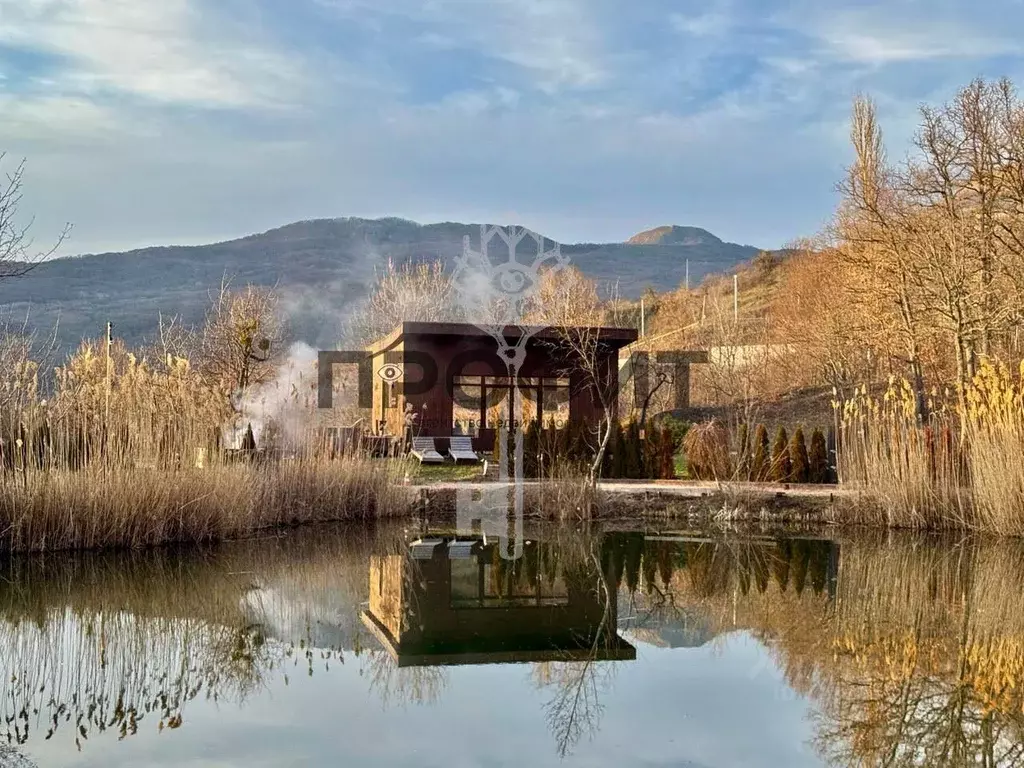 Дом в Крым, Алушта муниципальный округ, с. Лучистое пер. Гармоничный, ... - Фото 1