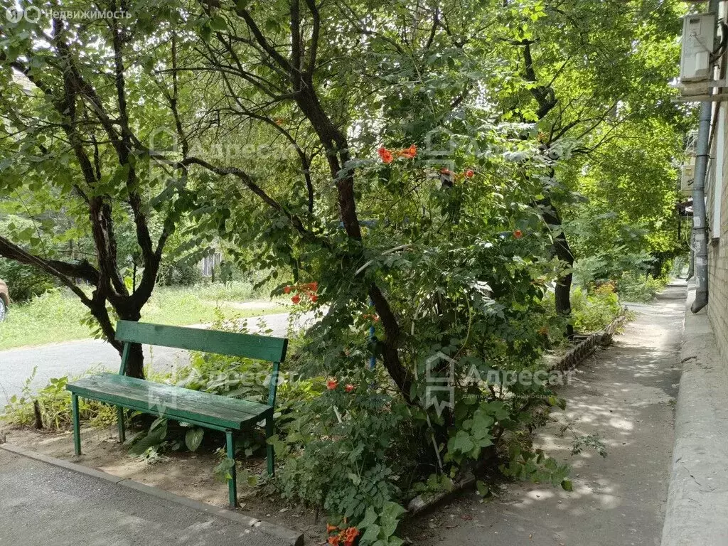 3-комнатная квартира: Волгоград, Инициативная улица, 5 (74 м) - Фото 0