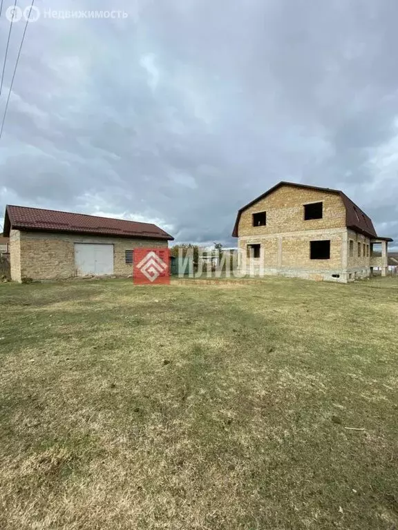 Дом в Пионерское, улица Тогъай-Бей, 27 (300 м) - Фото 1