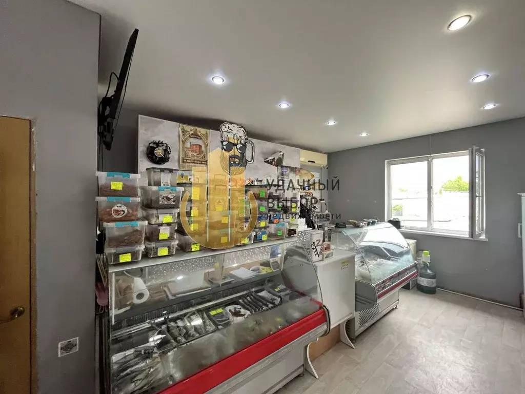 Торговая площадь в Ростовская область, Белая Калитва Улыбка ... - Фото 1