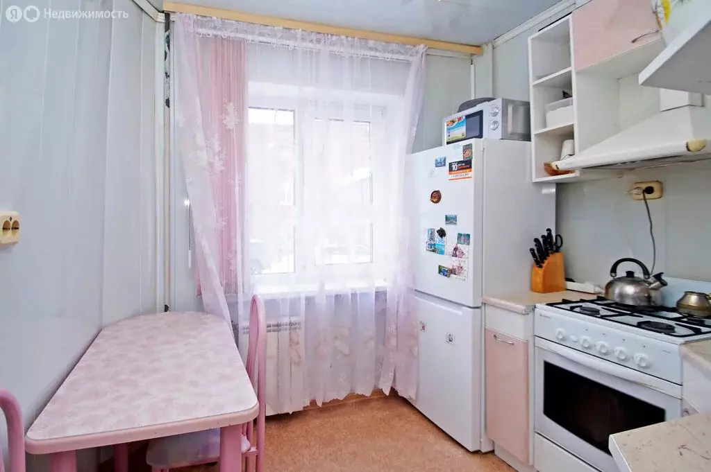 2-комнатная квартира: Омск, улица 16-й Военный Городок, 426 (48.5 м) - Фото 1