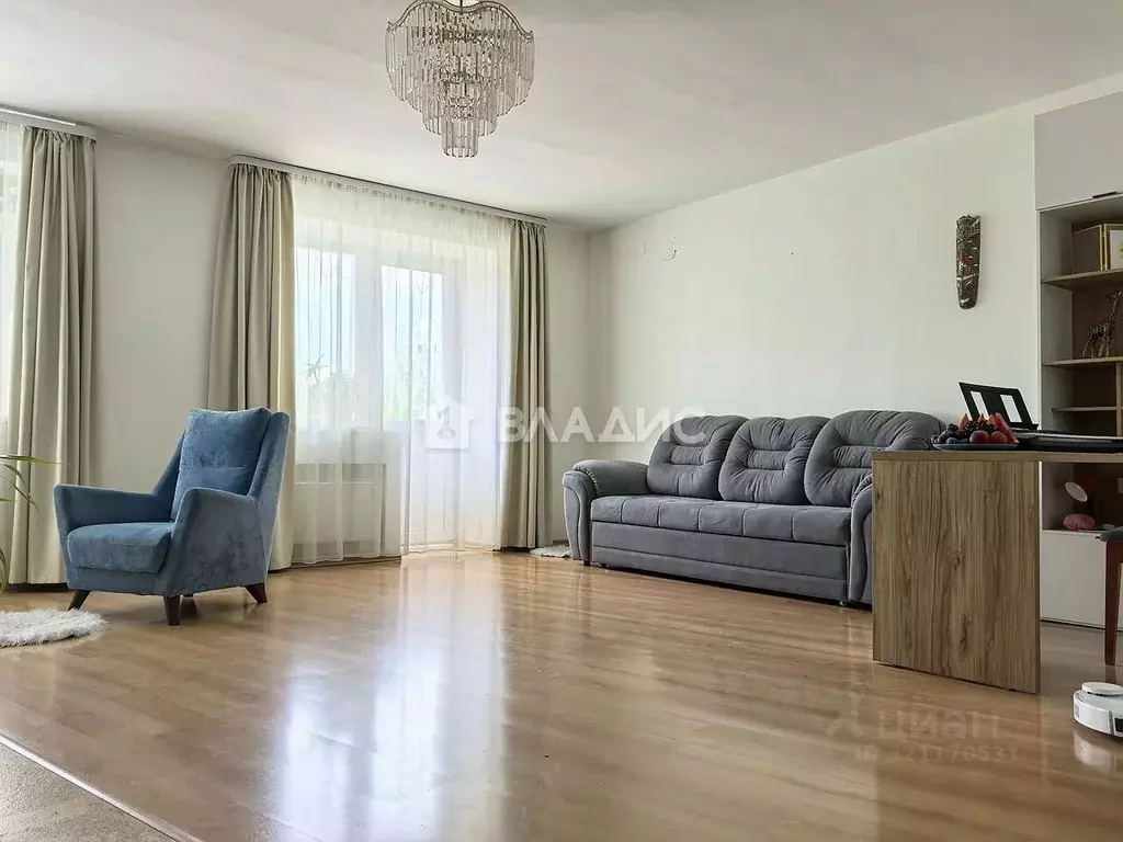 4-к кв. Бурятия, Улан-Удэ Ермаковская ул., 7 (125.0 м) - Фото 1