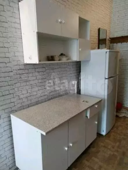 Комната 18 м в 4-к., 2/3 эт. - Фото 0