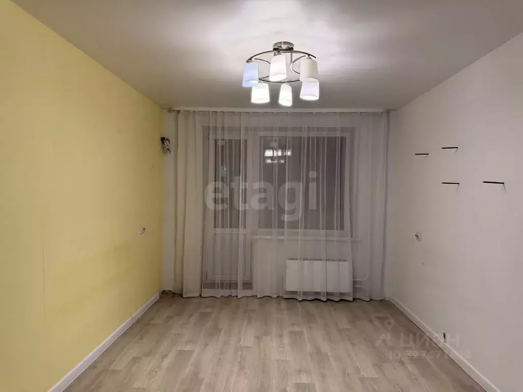 1-к кв. Курганская область, Курган Заозерный жилрайон, 5-й мкр, 18 ... - Фото 1