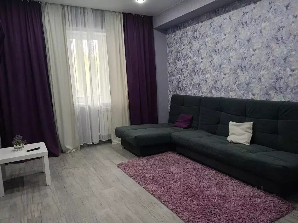 2-к кв. Омская область, Омск просп. Комарова, 11/3 (57.0 м) - Фото 1