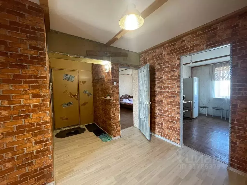 3-к кв. Саратовская область, Саратов Ильинская пл., 3 (88.0 м) - Фото 1