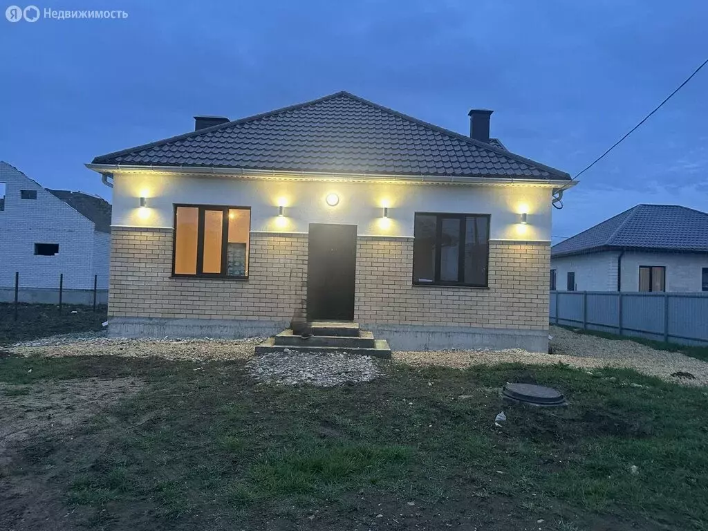 Дом в Крымск, Стекольная улица (122 м) - Фото 1