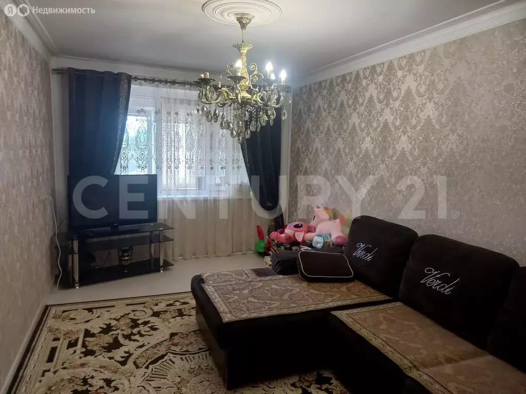 3-комнатная квартира: город Кизилюрт, улица Гамзата Цадаса, 16 (72 м) - Фото 0