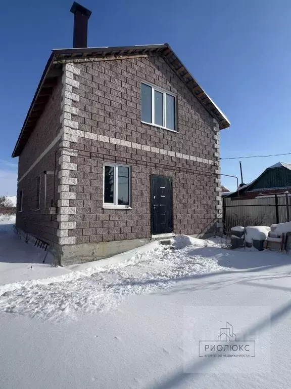 Дом в Челябинская область, с. Агаповка ул. Пролетарская (140 м) - Фото 1