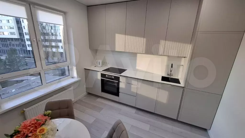 2-к. квартира, 60 м, 4/25 эт. - Фото 1
