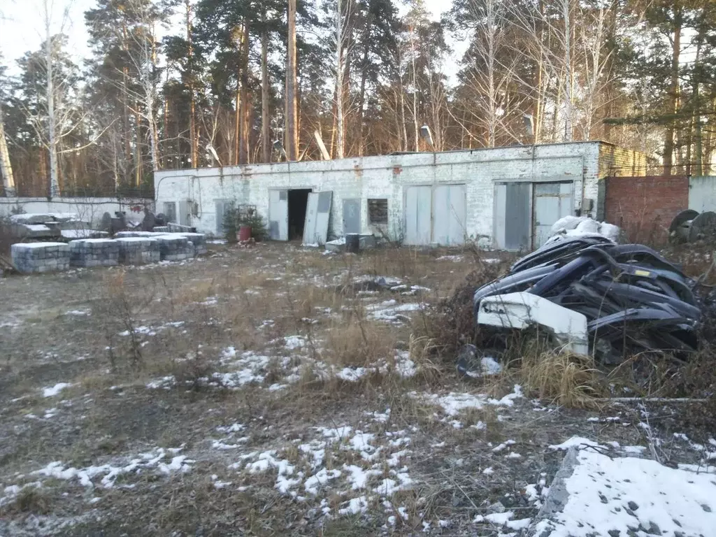 Помещение свободного назначения в Свердловская область, Асбест ул. ... - Фото 1