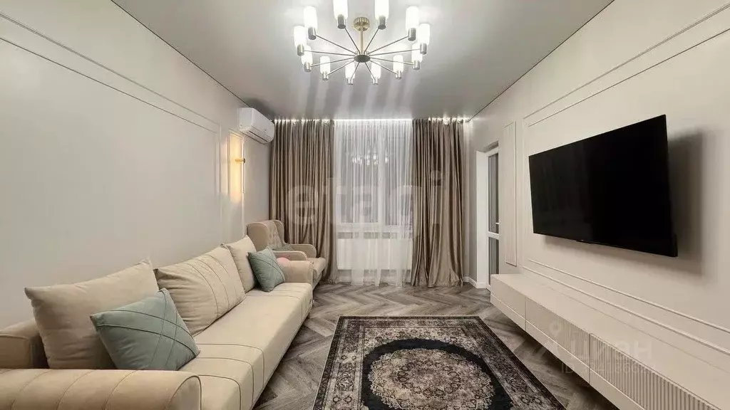 2-к кв. Крым, Симферополь просп. Александра Суворова (59.76 м) - Фото 1