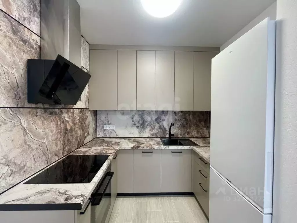 1-к кв. Тюменская область, Тюмень Одесская ул., 7к1 (38.6 м) - Фото 2