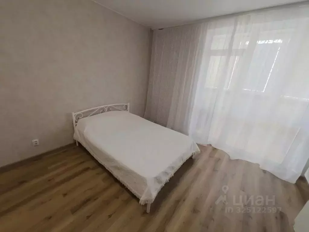 Студия Тюменская область, Тюмень ул. 2-я Луговая, 24к3 (29.0 м) - Фото 1