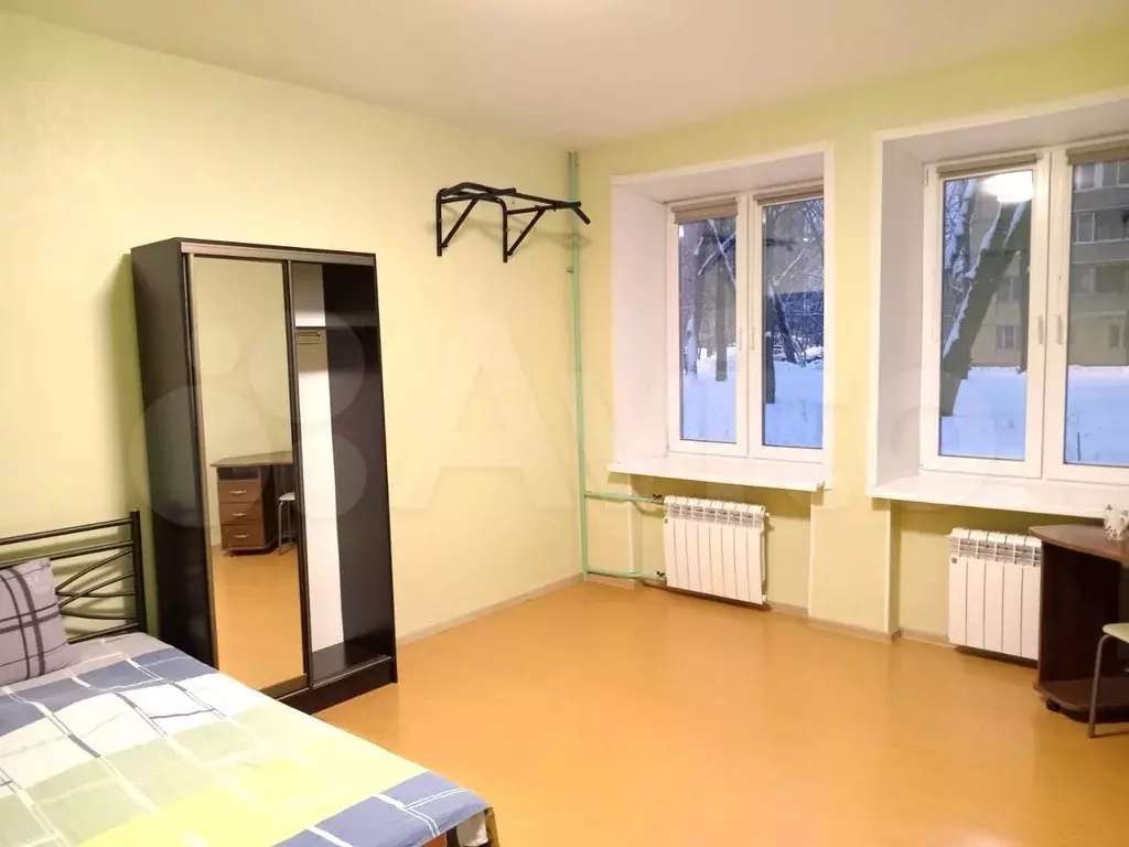 Комната 22 м в 3-к., 2/4 эт. - Фото 1