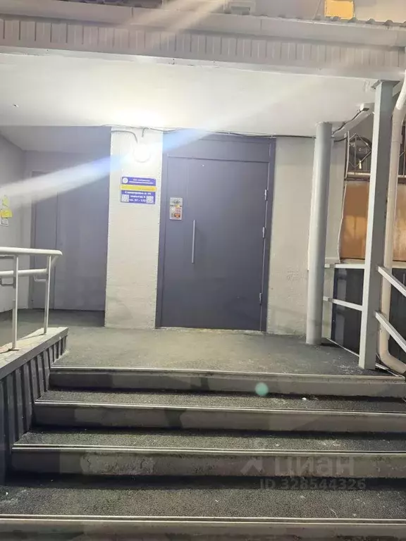 1-к кв. Курганская область, Курган Заозерный жилрайон, 4-й мкр, 24 ... - Фото 1