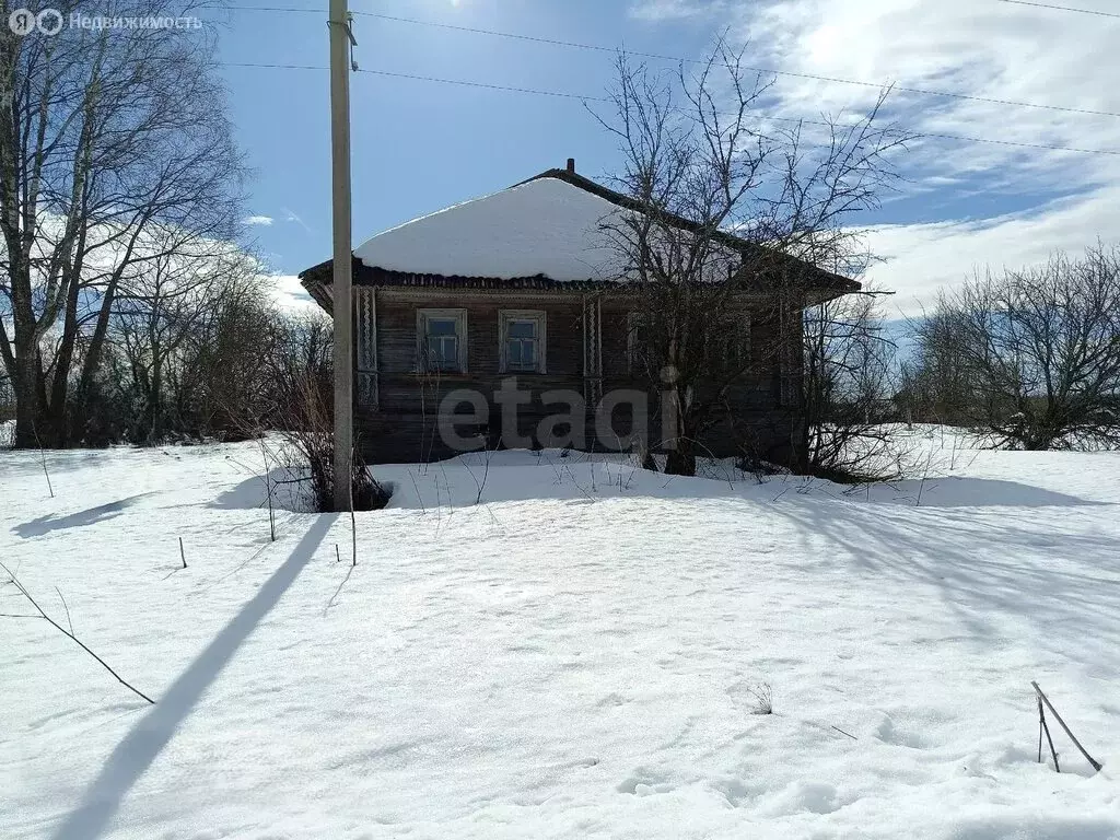 Дом в Вологодская область, Сокольский муниципальный округ, деревня ... - Фото 1