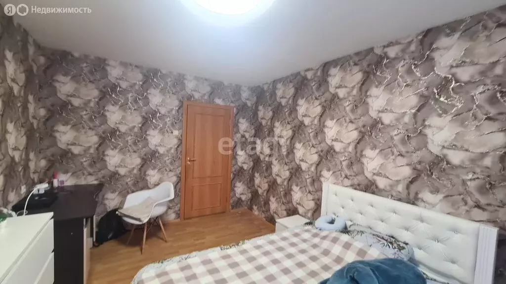 3-комнатная квартира: Тюменский муниципальный округ, рабочий посёлок ... - Фото 2