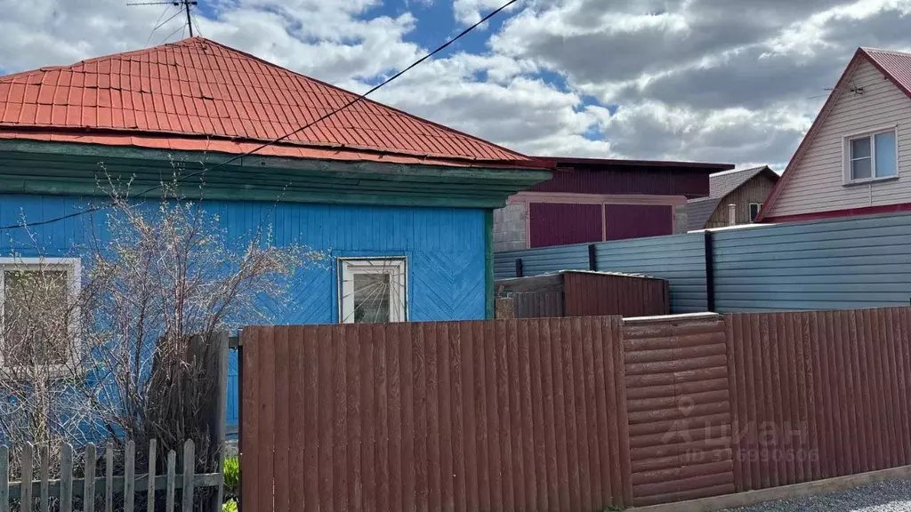 Дом в Новосибирская область, Новосибирск Ударная ул. (71 м) - Фото 0