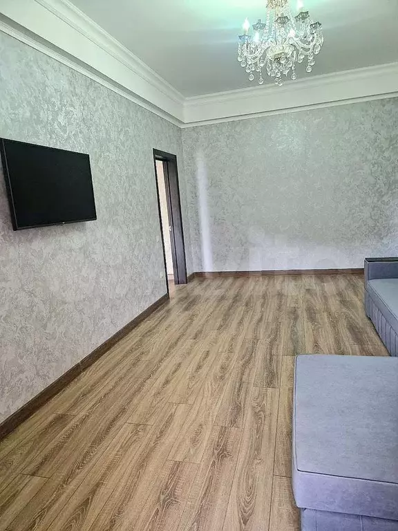 1-к. квартира, 67 м, 2/13 эт. - Фото 1