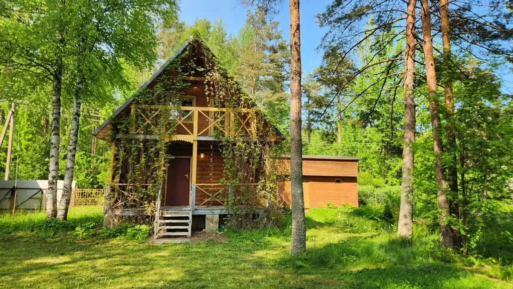 Дом в Ленинградская область, Гатчинский район, Вырица городской ... - Фото 0