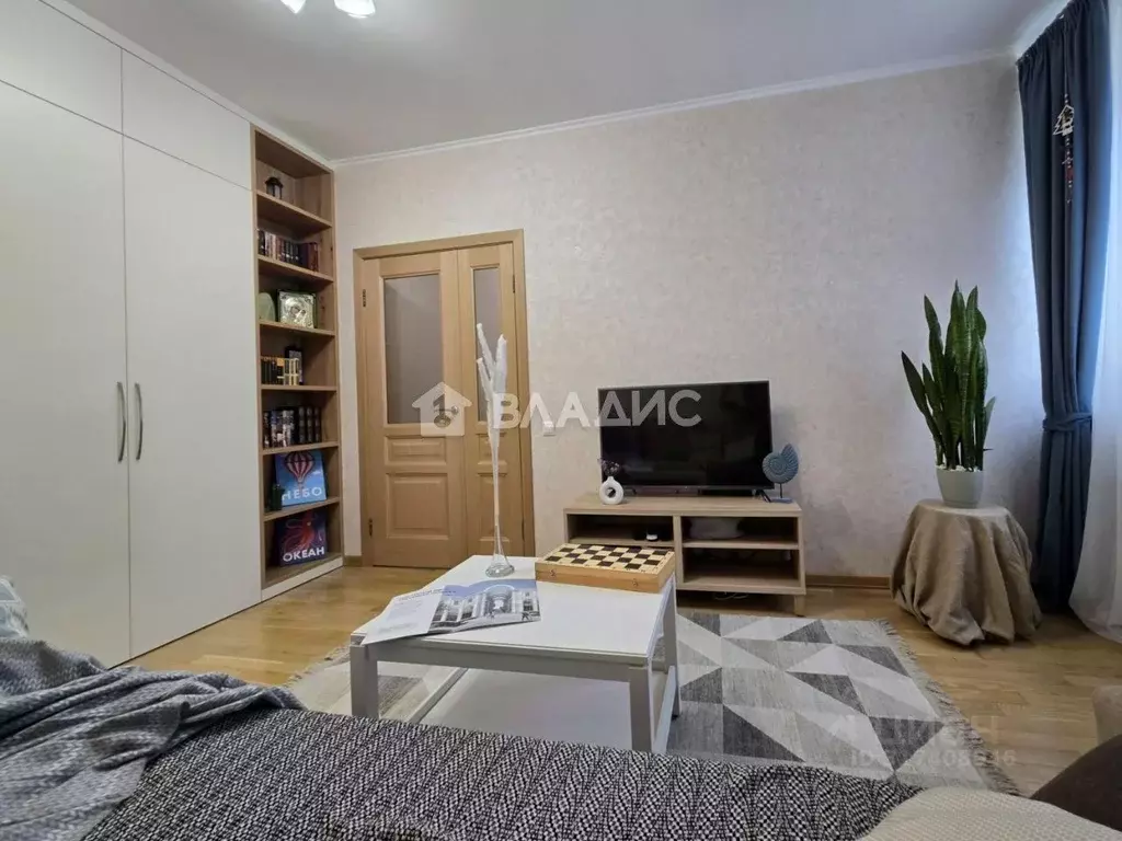 2-к кв. Белгородская область, Белгород Парковая ул., 8 (60.3 м) - Фото 0