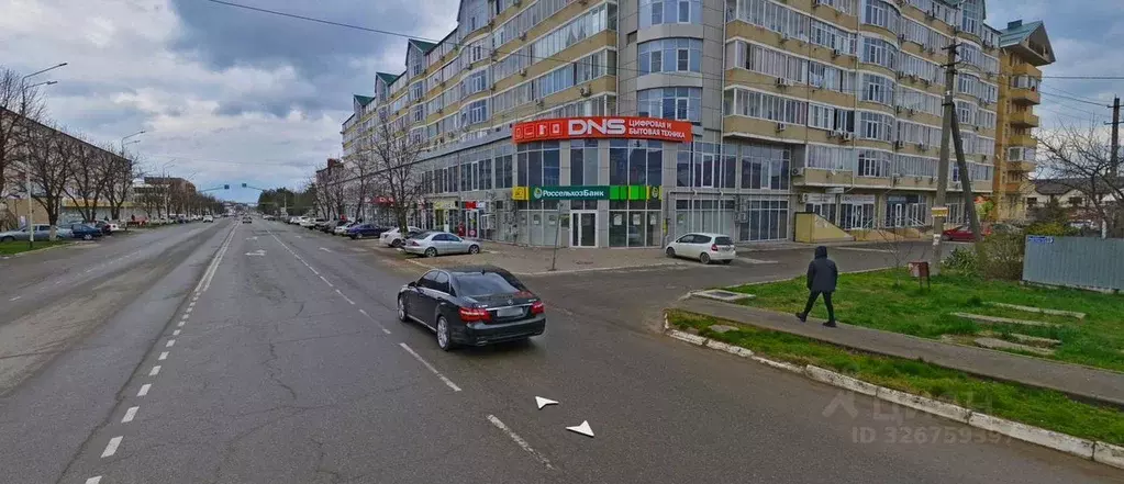 Торговая площадь в Краснодарский край, Абинск ул. Горького, 26 (663 м) - Фото 2