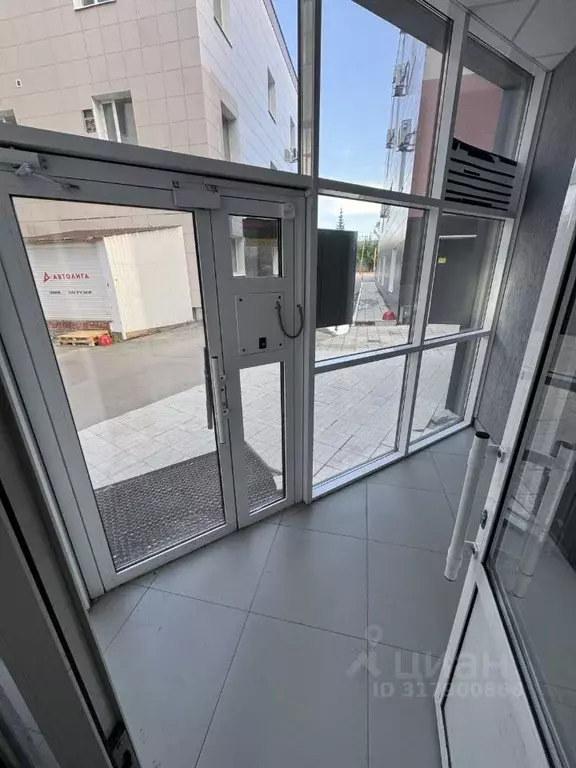 Офис в Челябинская область, Челябинск ул. Тополиная, 21 (160 м) - Фото 1