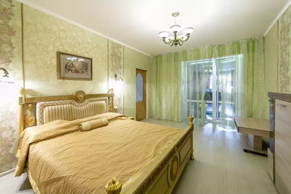 3-к. квартира, 160 м, 3/15 эт. - Фото 1