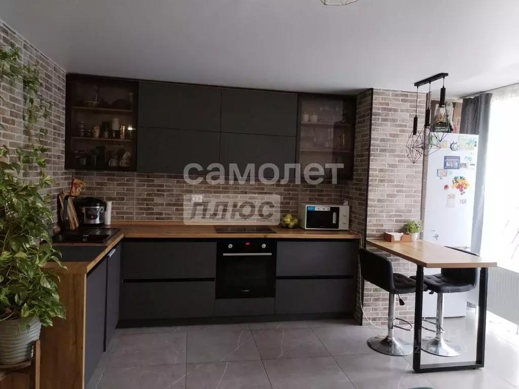 3-к кв. Липецкая область, Липецк ул. И.В. Свиридова, 14 (79.6 м) - Фото 1