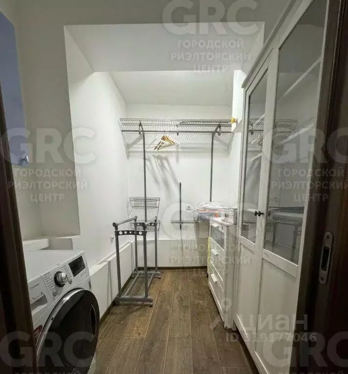 3-к кв. Краснодарский край, Сочи Центральный мкр, ул. Горького, 87к5 ... - Фото 0