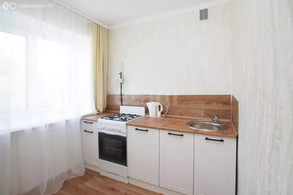 2-комнатная квартира: Омск, Космический проспект, 25 (49 м) - Фото 0