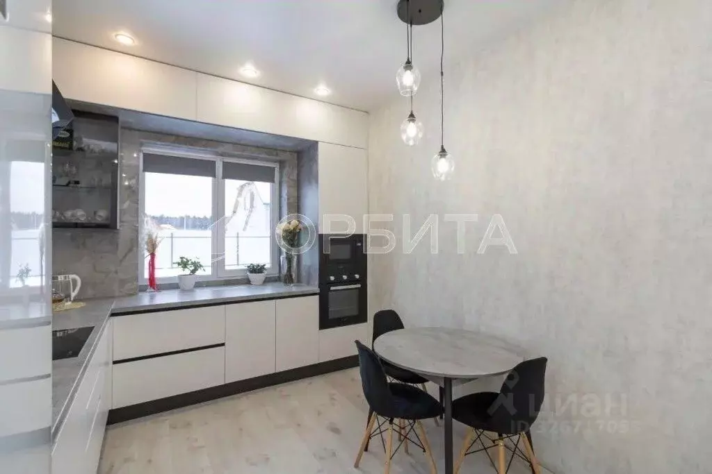 Дом в Тюменская область, Тюменский муниципальный округ, Серебряный Бор ... - Фото 1