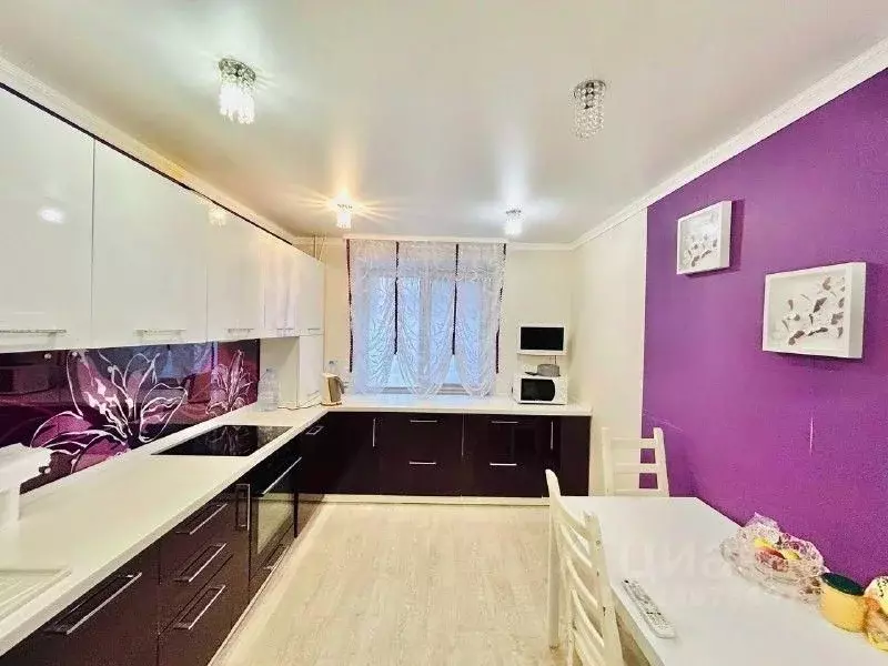 2-к кв. Омская область, Омск Нефтезаводская ул., 28к1 (73.0 м) - Фото 2