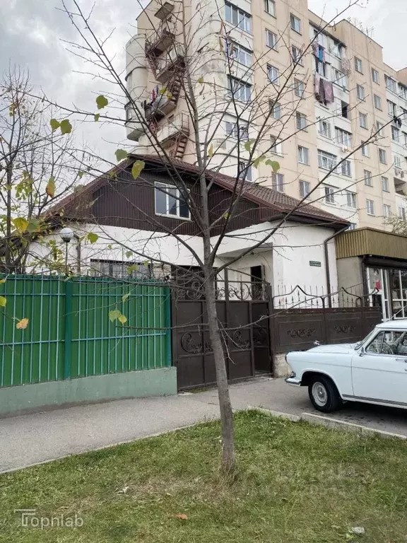 Дом в Кабардино-Балкария, Нальчик ул. А.А. Кадырова, 33 (245 м) - Фото 1