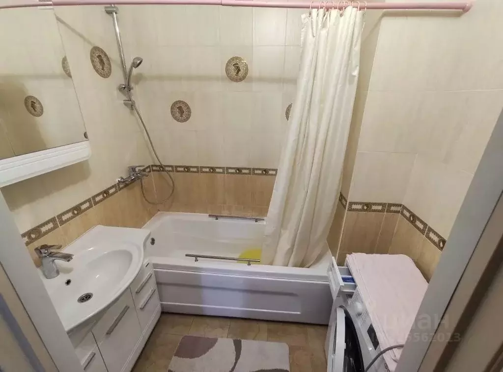 2-к кв. Омская область, Омск Заозерная ул., 25к1 (55.0 м) - Фото 1