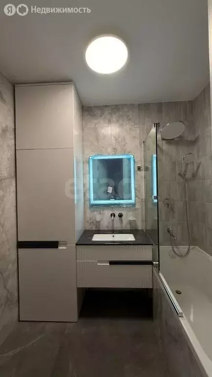 2-комнатная квартира: Тверь, 2-я улица Красина, 64 (70 м) - Фото 1