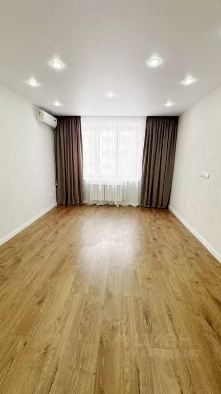 1-к кв. Омская область, Омск ул. 70 лет Октября, 10/3 (44.0 м) - Фото 2