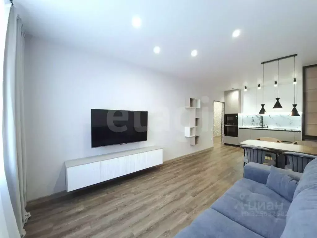 2-к кв. Тюменская область, Тюмень ул. Братьев Бондаревых, 1 (75.0 м) - Фото 2