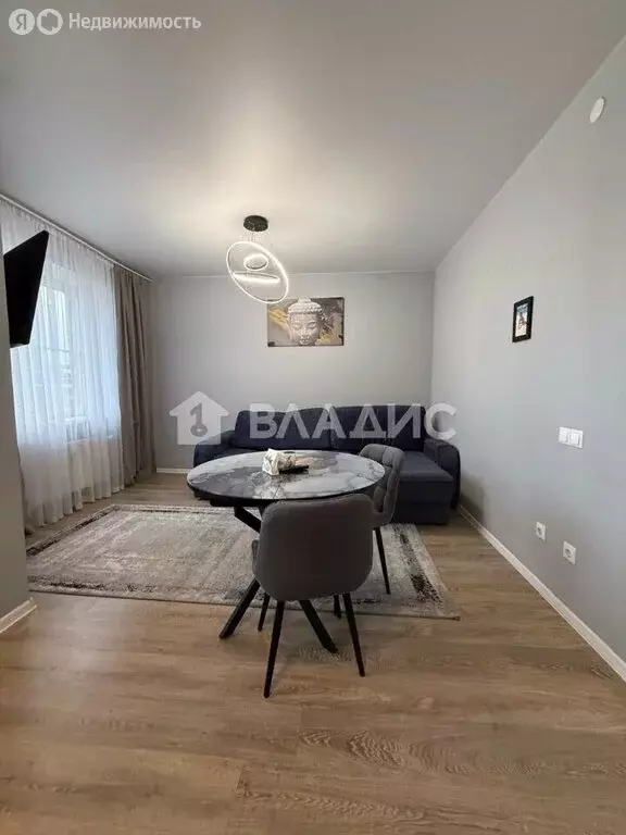 1-комнатная квартира: Мирный, улица Академика Северина, 9/2 (42 м) - Фото 2