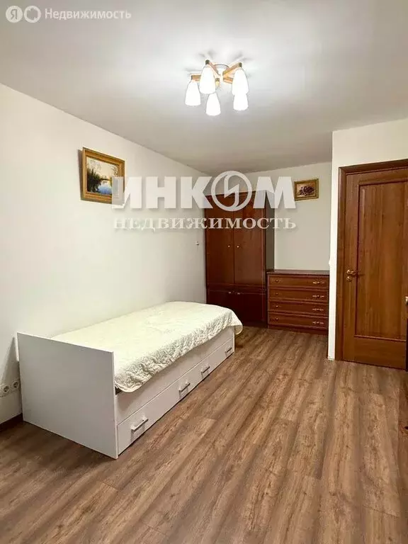 2-комнатная квартира: Москва, улица Генерала Антонова, 8 (48 м) - Фото 1