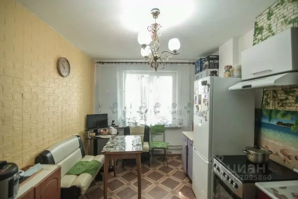 2-к кв. Сахалинская область, Южно-Сахалинск Крайняя ул., 37 (66.4 м) - Фото 1