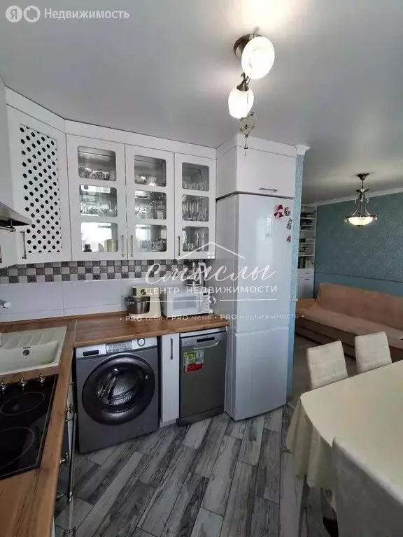 2-комнатная квартира: Тюмень, Волгоградская улица, 121 (49.8 м) - Фото 1