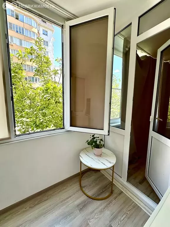 1-комнатная квартира: Анапа, улица Крылова, 17к6 (45 м) - Фото 0